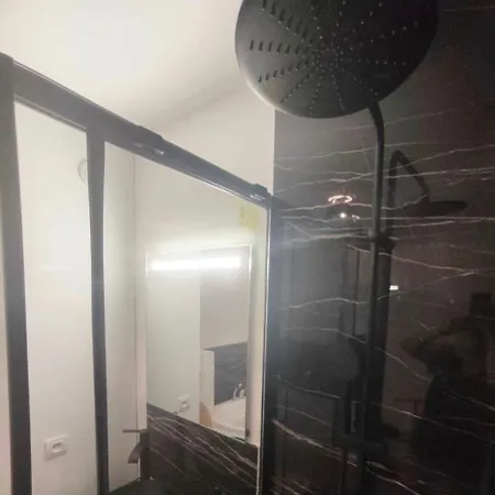 Appartamento Escapade A Blagnac, T2, Balneo,jardin,parking,tram *